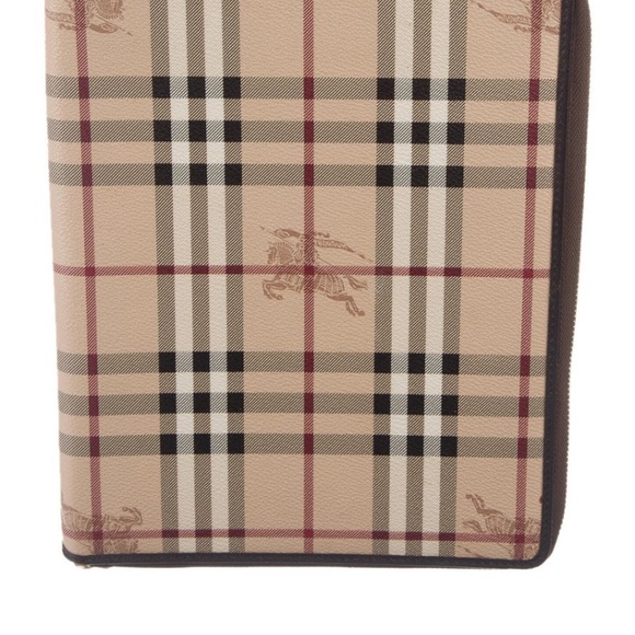 BURBERRY HAYMARKET CHECK IPAD CASE - Picture 2 of 6